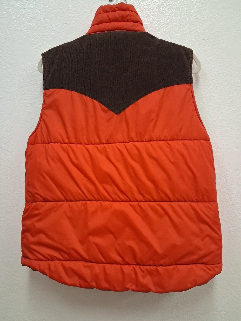 Vintage Levi's Corduroy Reversible Red And Brown Puffer Vest Size Medium Snaps